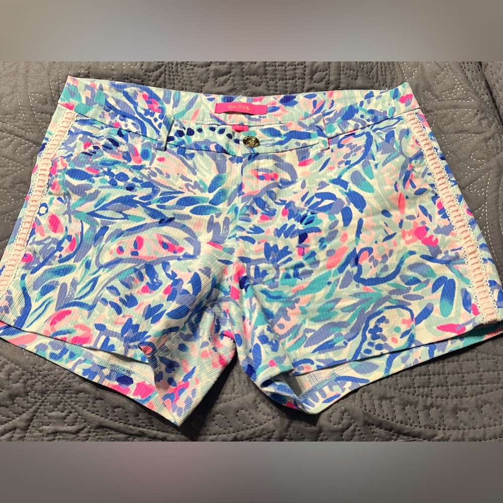 Lilly Pulitzer Shorts - Picture 3 of 4